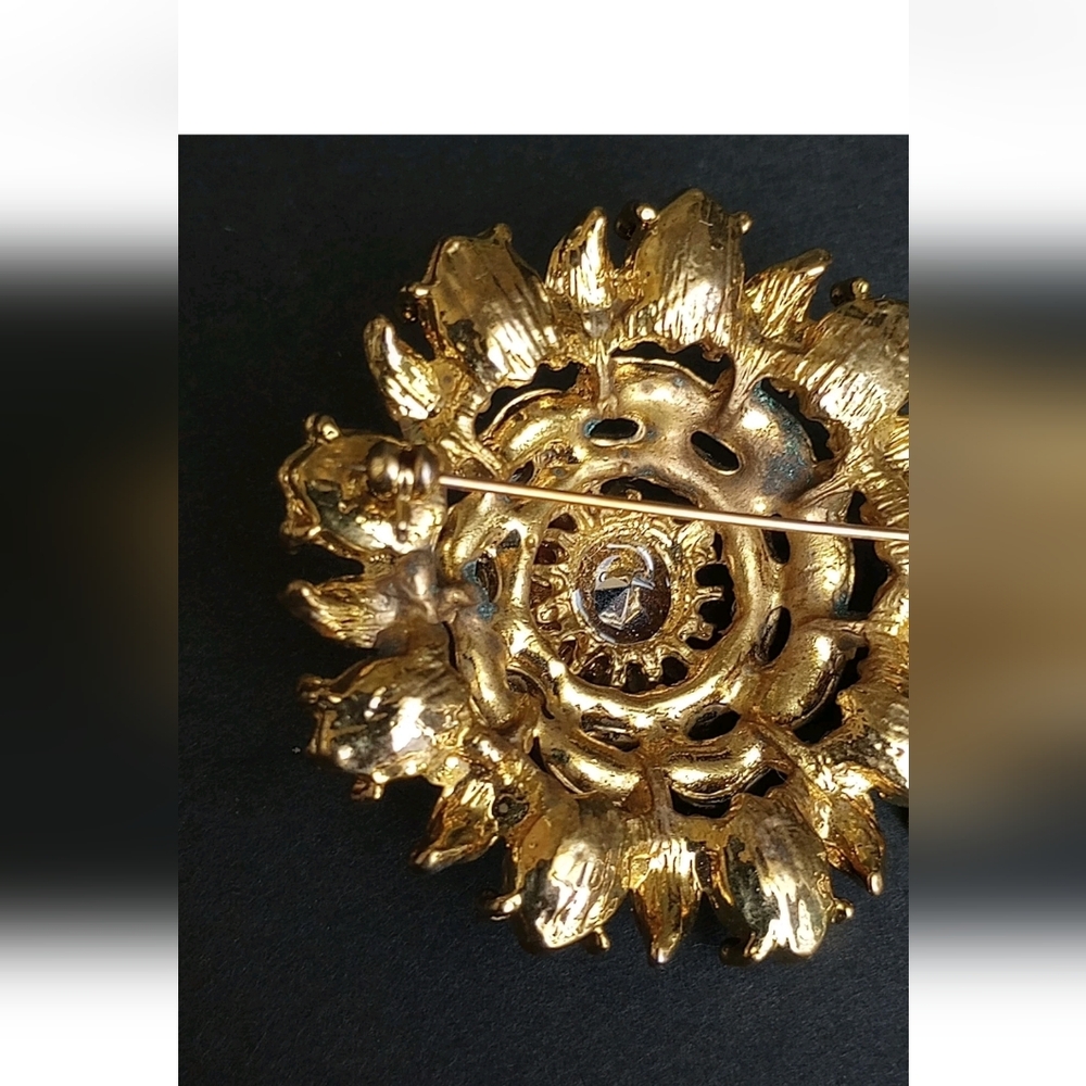 Blue Rhinestone Gold Tone Brooch Pin - Picture 6 of 10